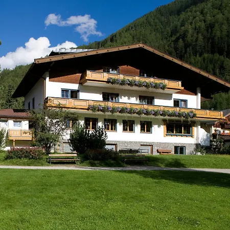 Guest house Alpina 3*
