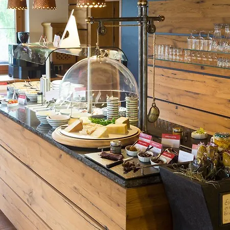 Alpina Vendégház 3*