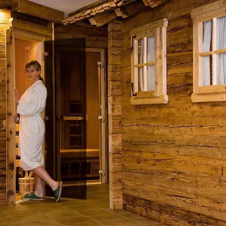 费瑞豪斯阿尔宾娜酒店